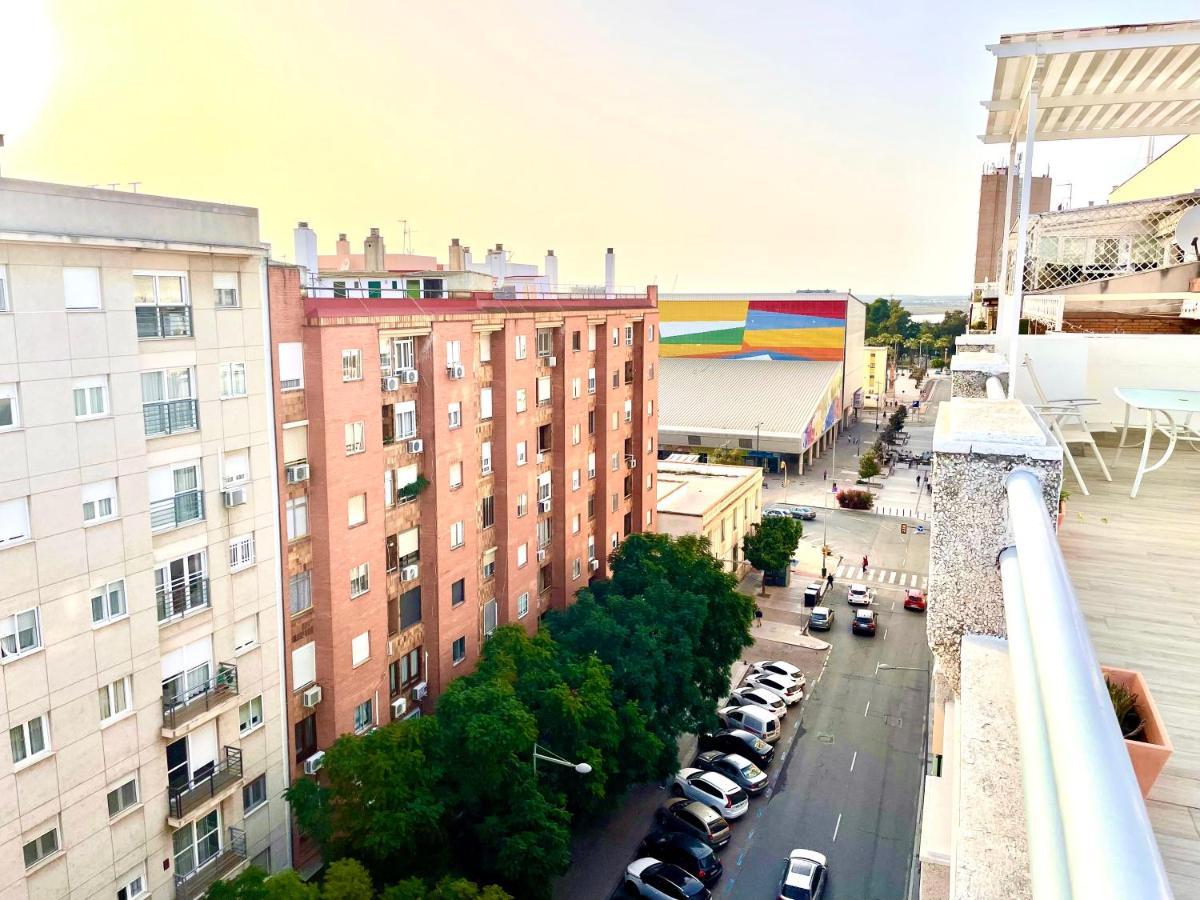 Appartamento Luxury Attics Avenida Italia Parking Incluido Huelva Esterno foto